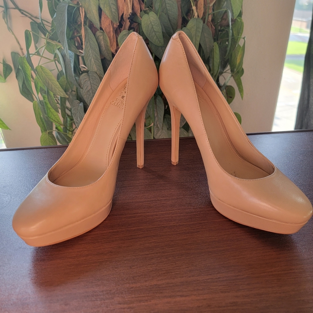 Vince Camuto Nude Heels - Size 8M - Platform, Pumps - EUC!